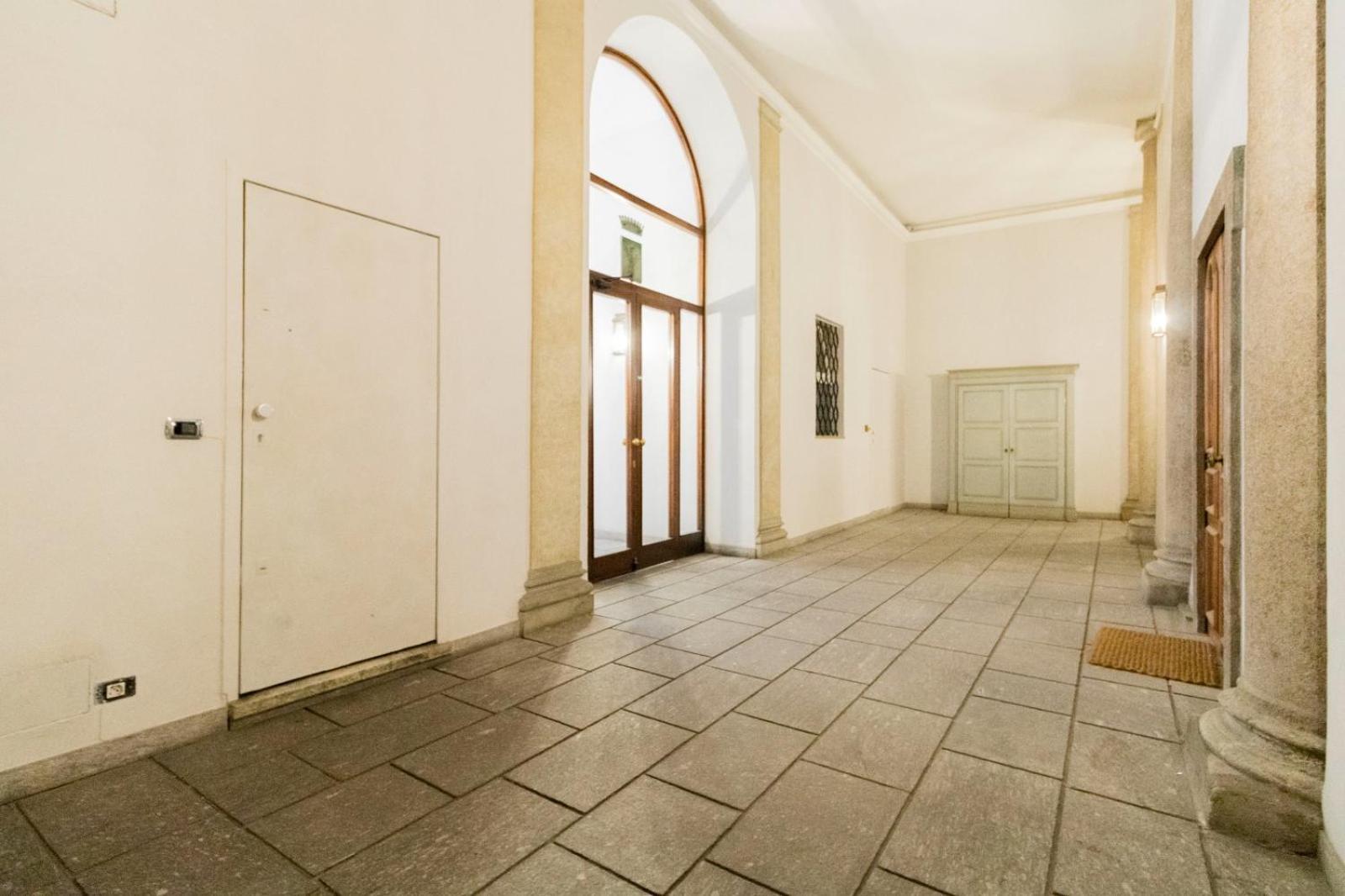 Duomo Charme Apartment Милан Экстерьер фото